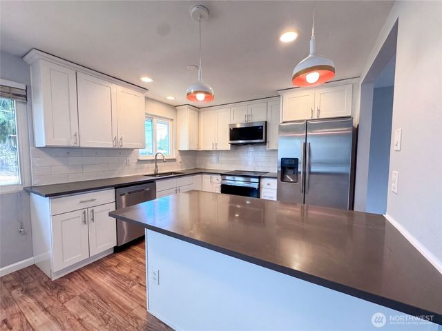 422 116th Place SW, Everett, WA 98204