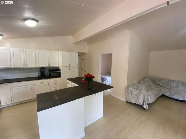 401 Se SURF Ave, Lincoln City, OR 97367