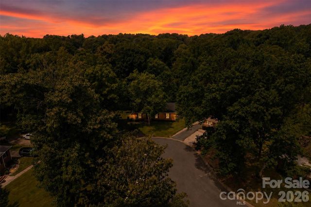 6742 Wild Turkey Lane, Charlotte, NC 28214