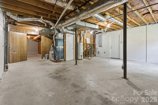 6742 Wild Turkey Lane, Charlotte, NC 28214