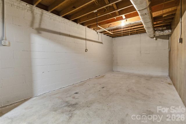 6742 Wild Turkey Lane, Charlotte, NC 28214