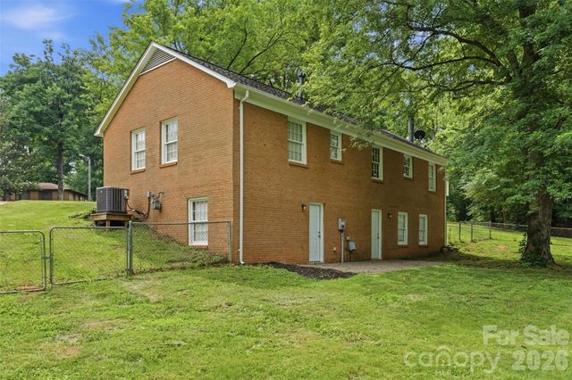 6742 Wild Turkey Lane, Charlotte, NC 28214