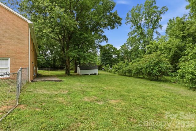 6742 Wild Turkey Lane, Charlotte, NC 28214