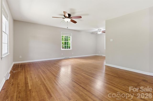 6742 Wild Turkey Lane, Charlotte, NC 28214