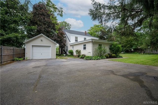 10775 Main Street, Clarence, NY 14031