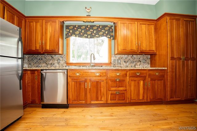 10775 Main Street, Clarence, NY 14031