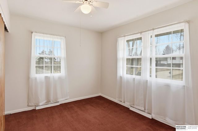 4628 Crestline Street, Omaha, NE 68134