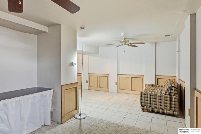 4628 Crestline Street, Omaha, NE 68134