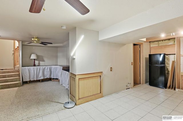 4628 Crestline Street, Omaha, NE 68134