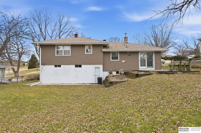 4628 Crestline Street, Omaha, NE 68134