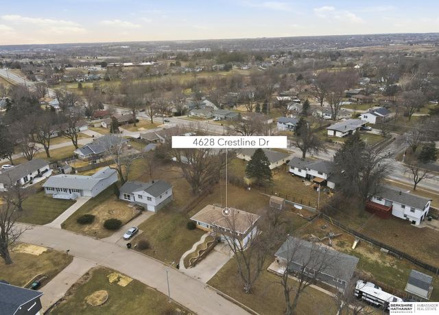 4628 Crestline Street, Omaha, NE 68134