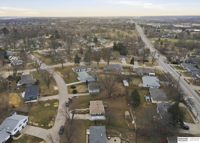 4628 Crestline Street, Omaha, NE 68134