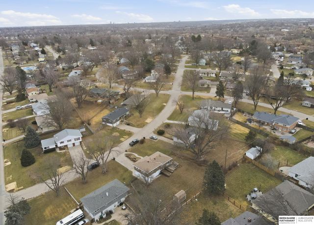 4628 Crestline Street, Omaha, NE 68134