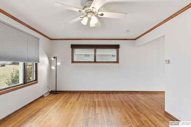 4628 Crestline Street, Omaha, NE 68134