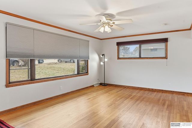 4628 Crestline Street, Omaha, NE 68134