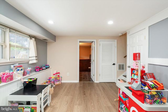 1 HASTINGS RD, Hamilton, NJ 08620
