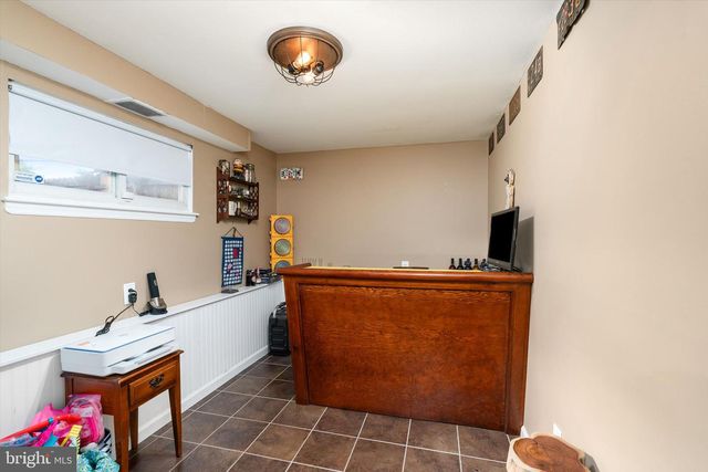 1 HASTINGS RD, Hamilton, NJ 08620
