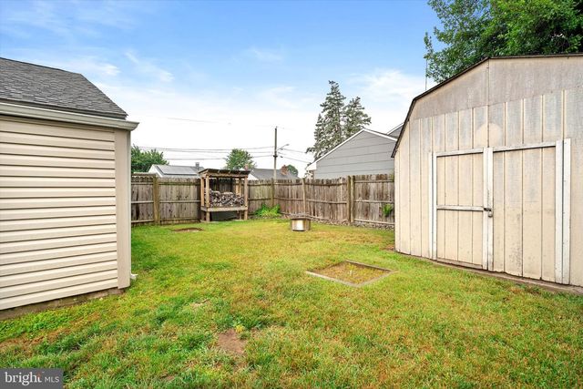 1 HASTINGS RD, Hamilton, NJ 08620