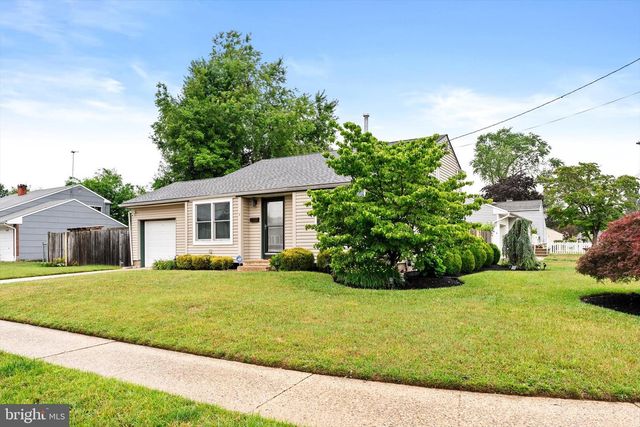 1 HASTINGS RD, Hamilton, NJ 08620