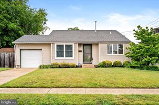 1 HASTINGS RD, Hamilton, NJ 08620