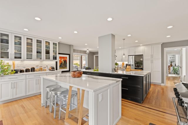 1122 Foxcroft Lane SW, Rochester, MN 55902