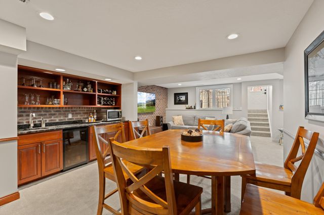 1122 Foxcroft Lane SW, Rochester, MN 55902