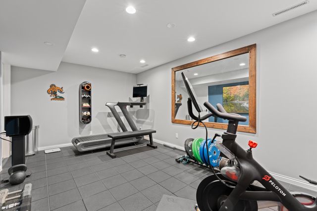 1122 Foxcroft Lane SW, Rochester, MN 55902