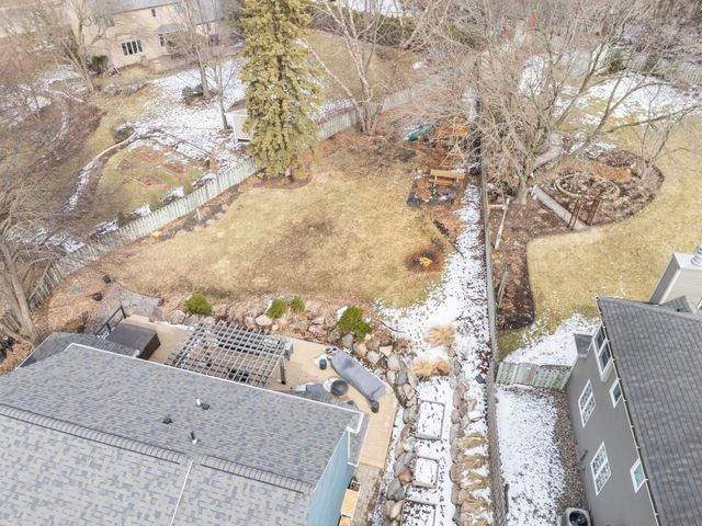 1122 Foxcroft Lane SW, Rochester, MN 55902