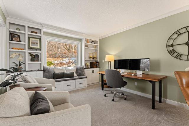 1122 Foxcroft Lane SW, Rochester, MN 55902