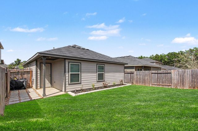 1974 Hidden Cedar Drive, Conroe, TX 77301