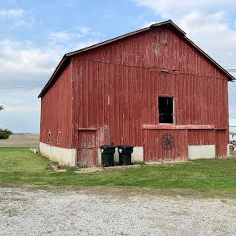 5429 Columbia Road, Heyworth, IL 61745