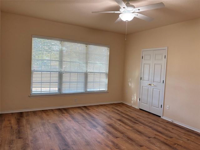 318 Crockett LOOP, Georgetown, TX 78633