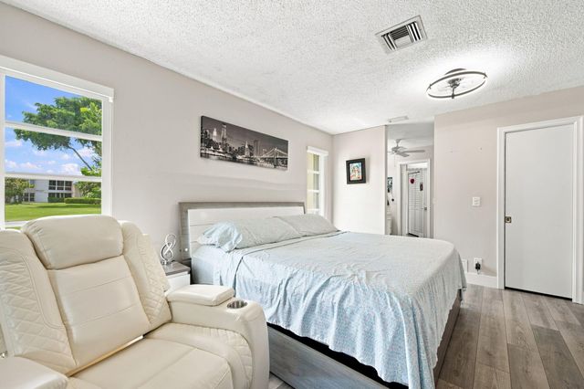 2400 Malayan Drive 94-D, Delray Beach, FL 33445