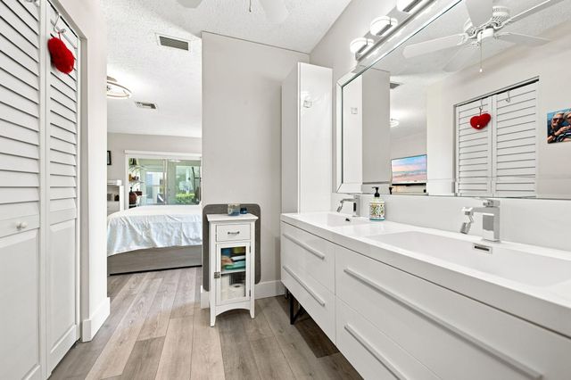 2400 Malayan Drive 94-D, Delray Beach, FL 33445