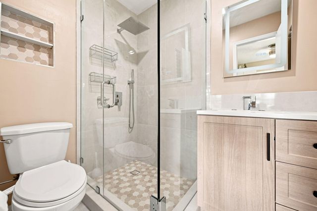 2400 Malayan Drive 94-D, Delray Beach, FL 33445