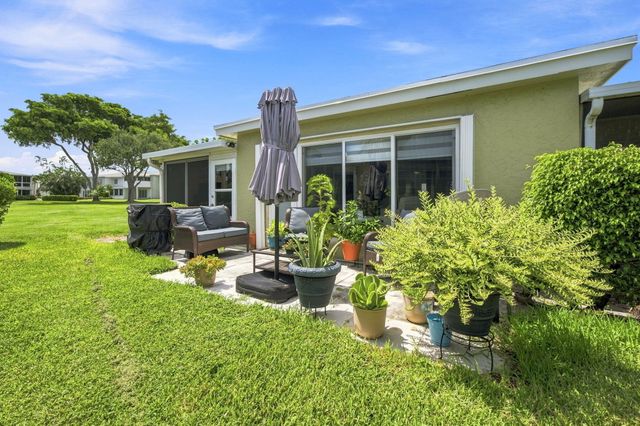 2400 Malayan Drive 94-D, Delray Beach, FL 33445