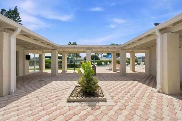 2400 Malayan Drive 94-D, Delray Beach, FL 33445