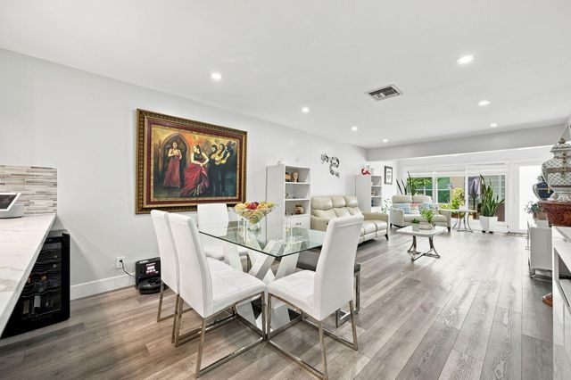 2400 Malayan Drive 94-D, Delray Beach, FL 33445