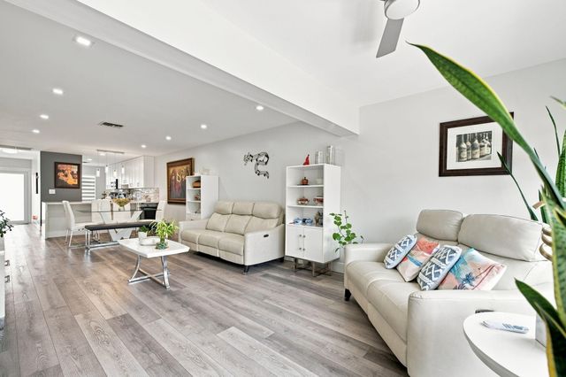 2400 Malayan Drive 94-D, Delray Beach, FL 33445