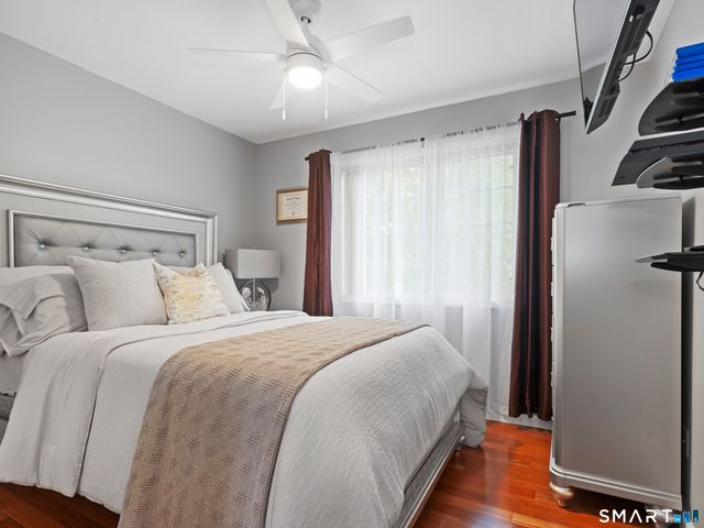 37 Kingswood Drive, New Haven, CT 06513
