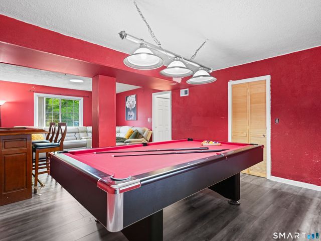 37 Kingswood Drive, New Haven, CT 06513