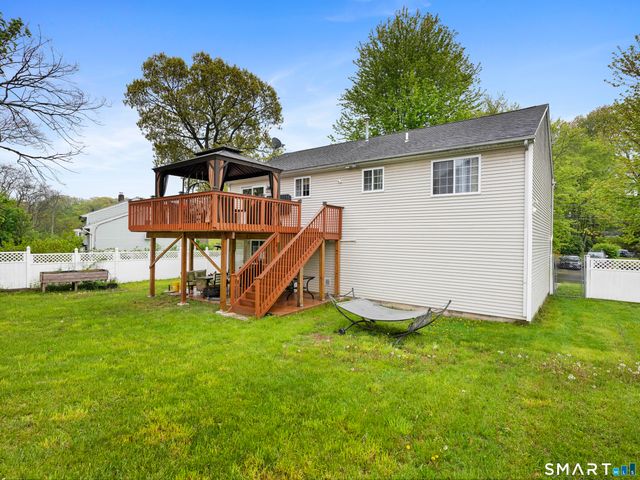 37 Kingswood Drive, New Haven, CT 06513
