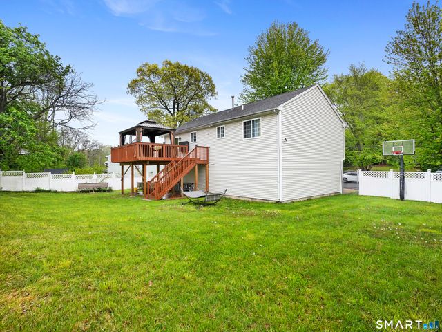 37 Kingswood Drive, New Haven, CT 06513