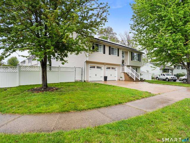 37 Kingswood Drive, New Haven, CT 06513