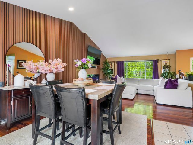 37 Kingswood Drive, New Haven, CT 06513