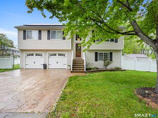 37 Kingswood Drive, New Haven, CT 06513