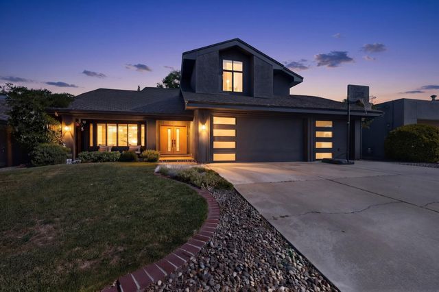 8709 Canyon Run Road NE, Albuquerque, NM 87111