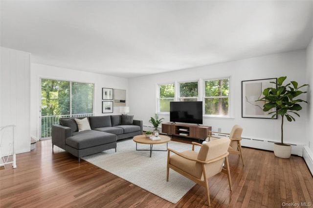14 Jones Place, White Plains, NY 10606