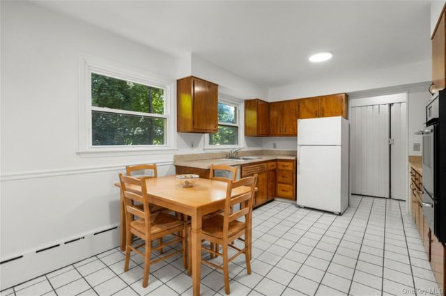 14 Jones Place, White Plains, NY 10606
