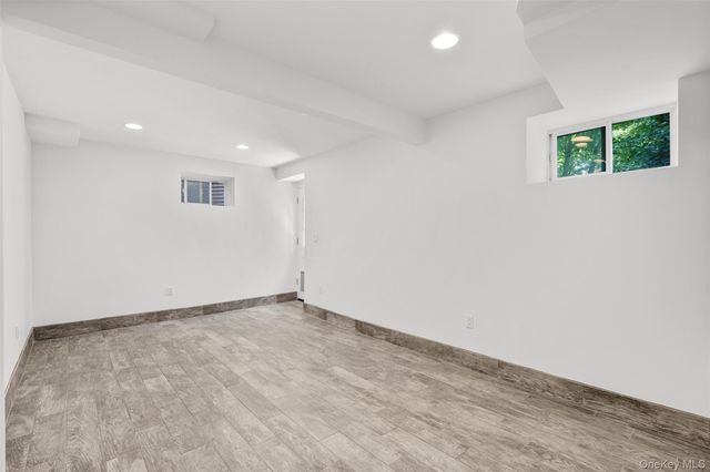 14 Jones Place, White Plains, NY 10606